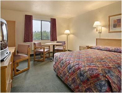 Red Lion Inn And Suites Federal Way Room photo